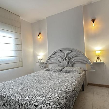 Apartamento De Playa En Santa Margarita. Roses Eksteriør billede
