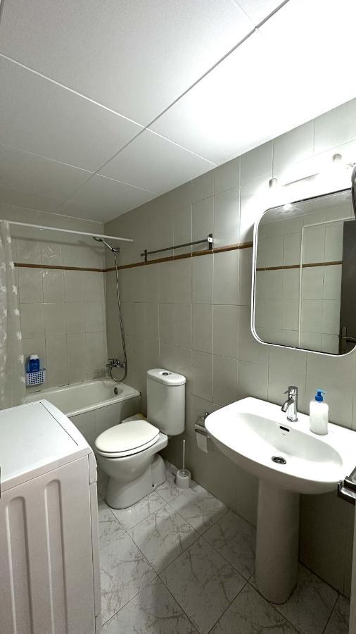 Apartamento De Playa En Santa Margarita. Roses Eksteriør billede