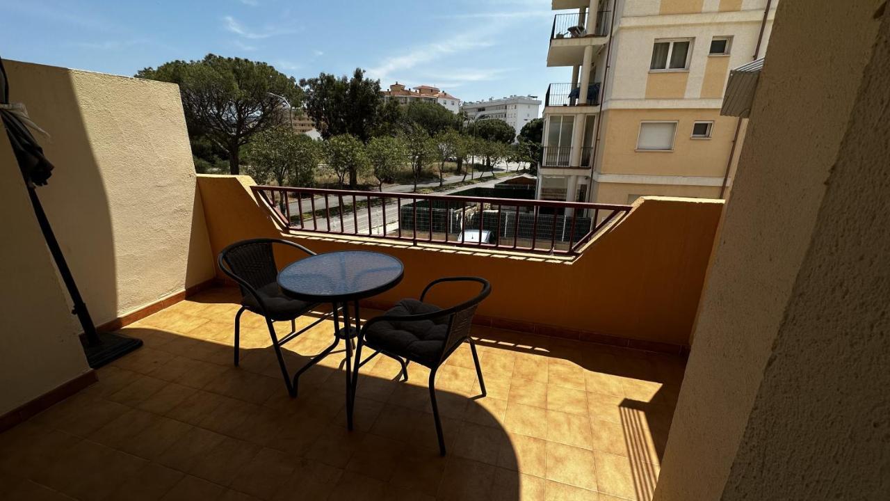 Apartamento De Playa En Santa Margarita. Roses Eksteriør billede